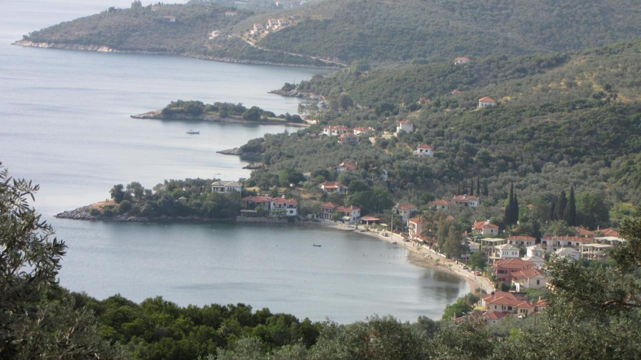 Razi Beach Лефокастро Екстер'єр фото