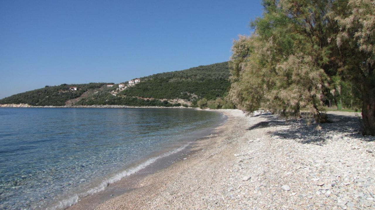 Razi Beach Лефокастро Екстер'єр фото