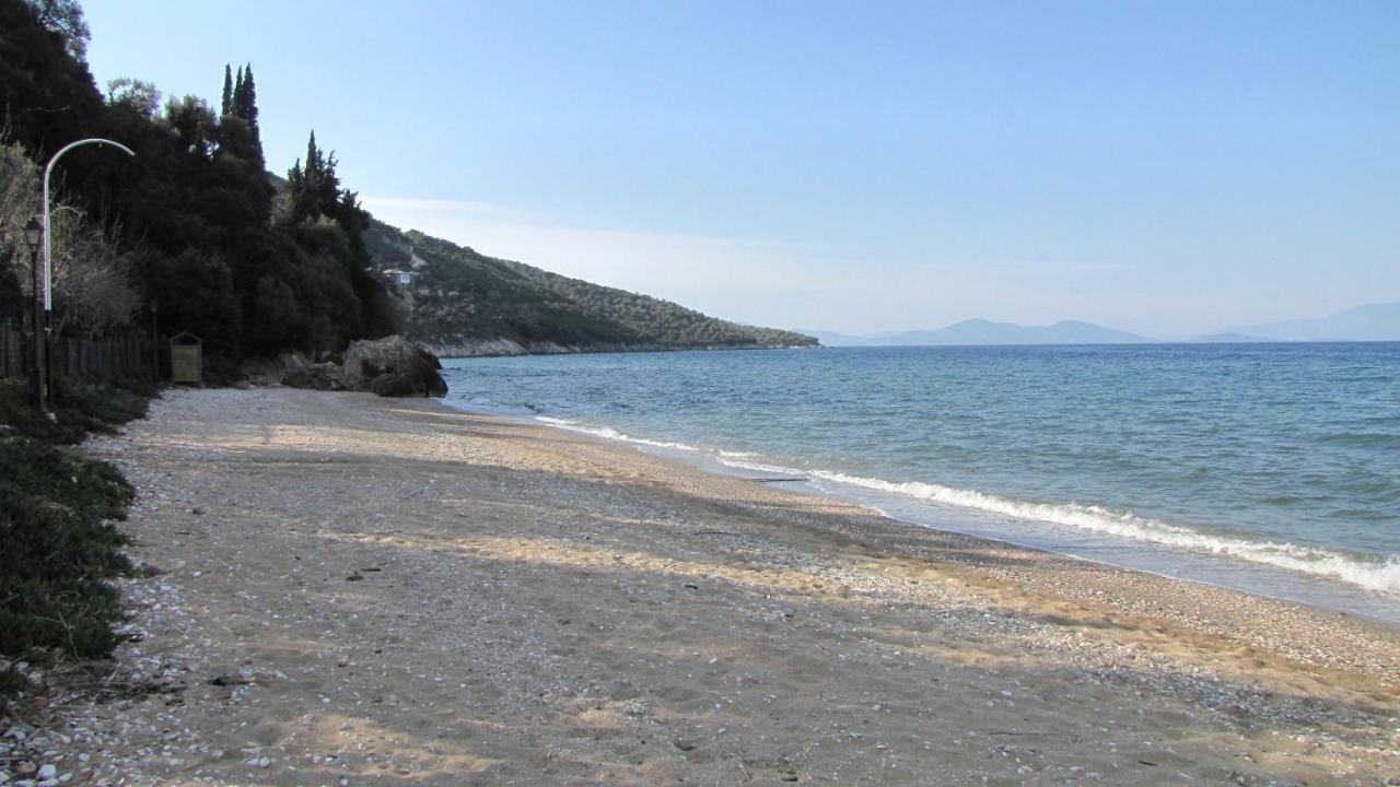Razi Beach Лефокастро Екстер'єр фото