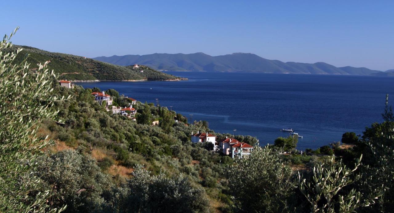 Razi Beach Лефокастро Екстер'єр фото